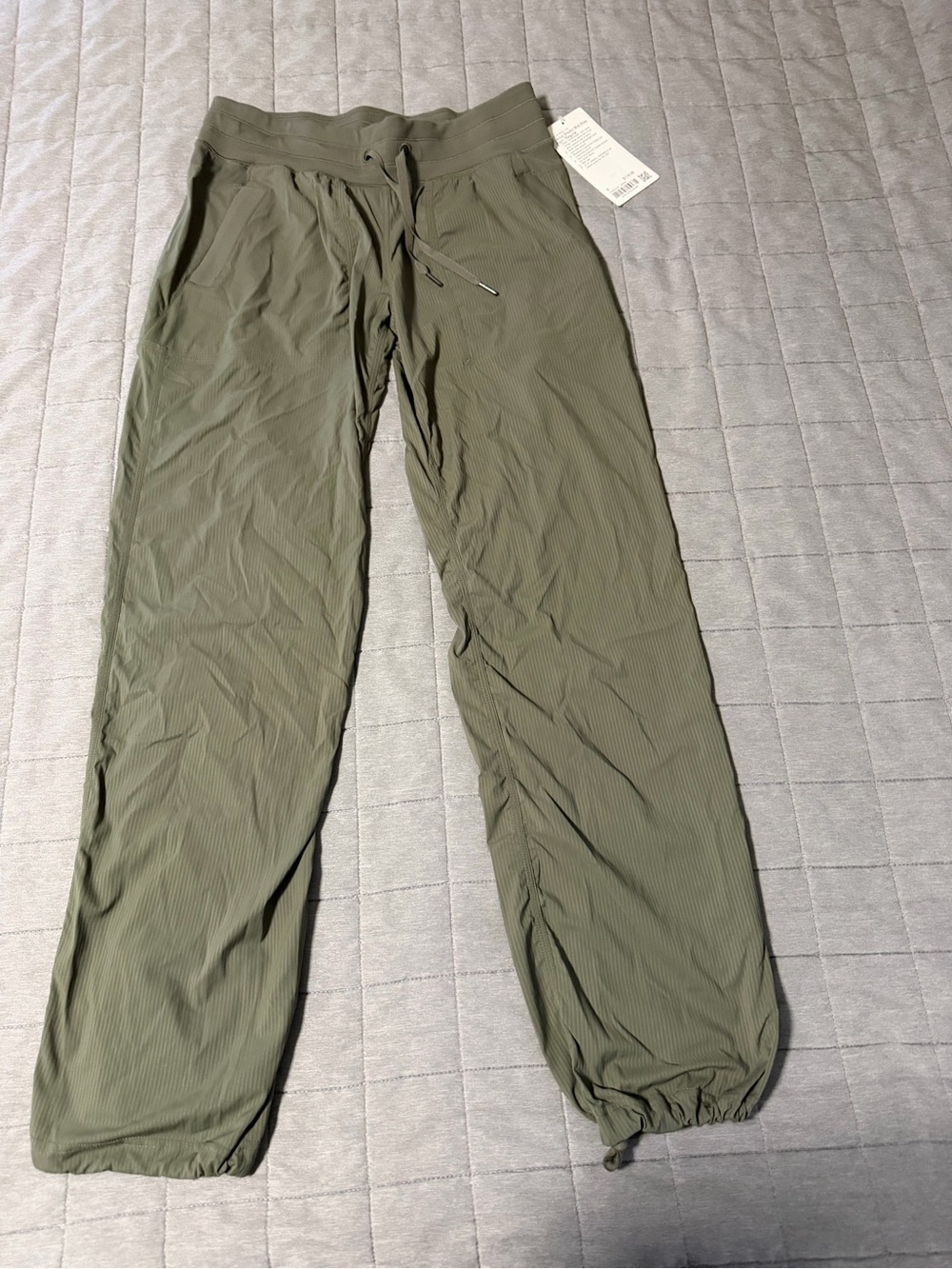 Lululemon - Dance Studio Mid Rise Pants *Regular Length - Size 8